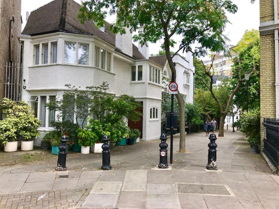 Stunning 2 Bed/2Bath Flat In Heart Of Kensington Leilighet London Eksteriør bilde