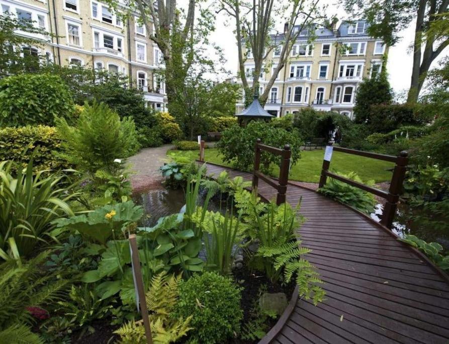 Stunning 2 Bed/2Bath Flat In Heart Of Kensington Leilighet London Eksteriør bilde