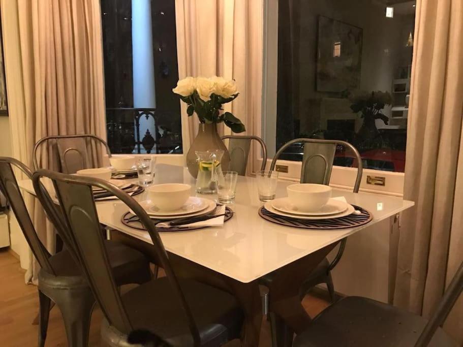 Stunning 2 Bed/2Bath Flat In Heart Of Kensington Leilighet London Eksteriør bilde