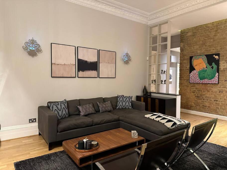 Stunning 2 Bed/2Bath Flat In Heart Of Kensington Leilighet London Eksteriør bilde